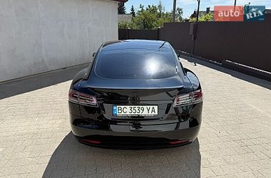 Ліфтбек Tesla Model S 2020 в Нововолинську