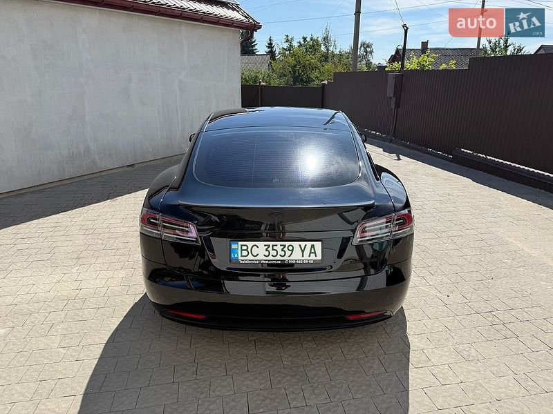 Ліфтбек Tesla Model S 2020 в Нововолинську