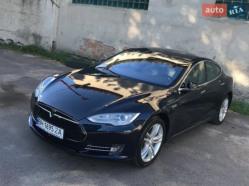 Tesla Model S