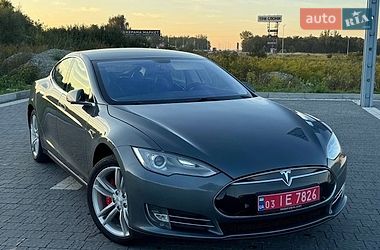 Лифтбек Tesla Model S 2014 в Львове