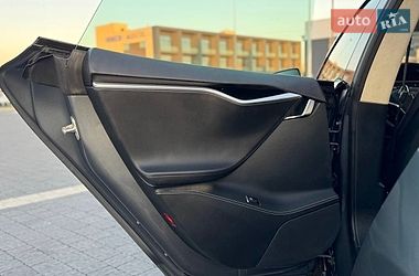 Лифтбек Tesla Model S 2014 в Львове
