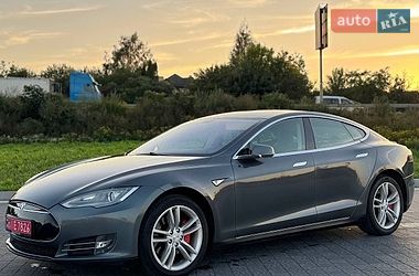Лифтбек Tesla Model S 2014 в Львове