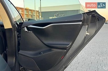 Лифтбек Tesla Model S 2014 в Львове