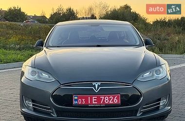 Лифтбек Tesla Model S 2014 в Львове