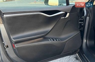 Лифтбек Tesla Model S 2014 в Львове