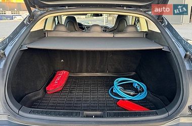 Лифтбек Tesla Model S 2014 в Львове