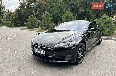 Лифтбек Tesla Model S 2015 в Хмельницком Лифтбек Tesla Model S 2015 в Хмельницком