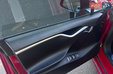 Лифтбек Tesla Model S 2016 в Радомышле