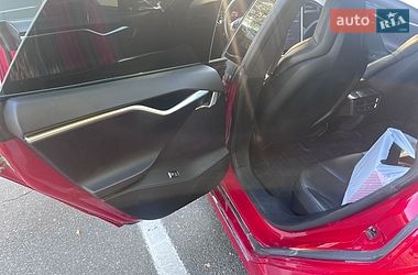 Лифтбек Tesla Model S 2016 в Радомышле