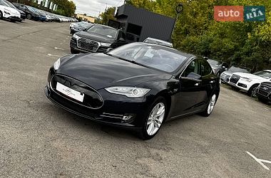 Tesla Model S  2013