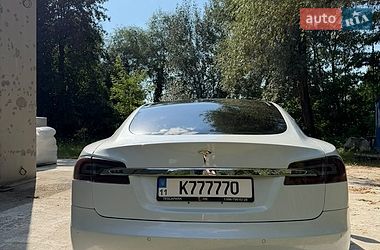 Ліфтбек Tesla Model S 2015 в Києві