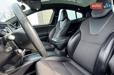 Лифтбек Tesla Model S 2017 в Киеве