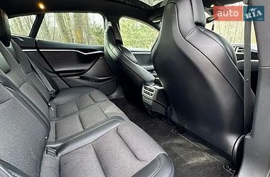 Лифтбек Tesla Model S 2017 в Киеве