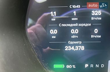 Лифтбек Tesla Model S 2016 в Радомышле