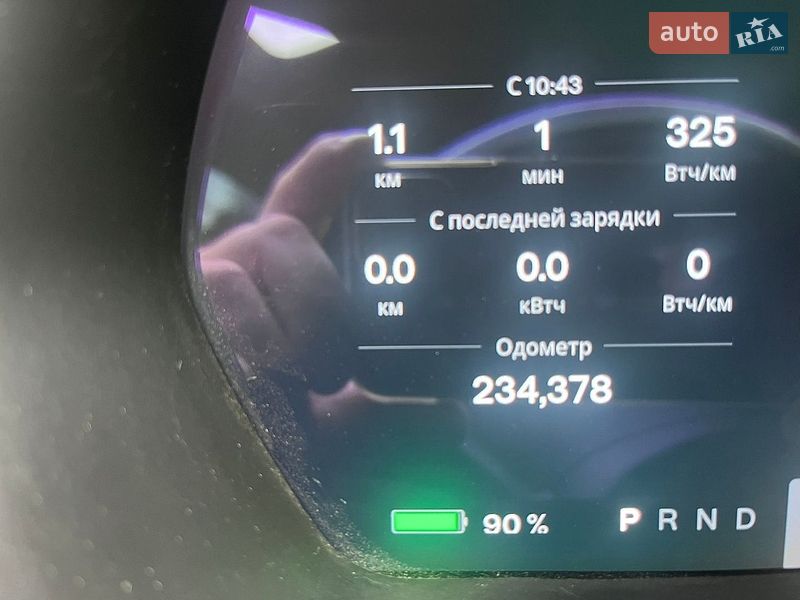 Лифтбек Tesla Model S 2016 в Радомышле