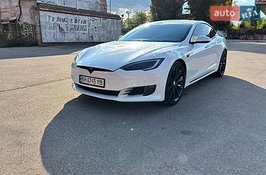 Tesla Model S 2016