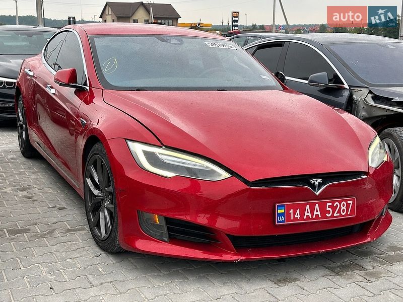 Tesla Model S 2016