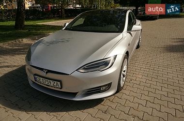 Лифтбек Tesla Model S 2018 в Черновцах