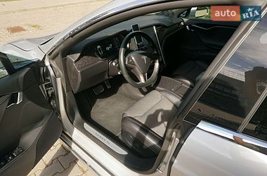 Лифтбек Tesla Model S 2018 в Черновцах