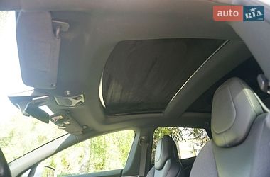 Лифтбек Tesla Model S 2018 в Черновцах