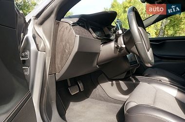 Лифтбек Tesla Model S 2018 в Черновцах