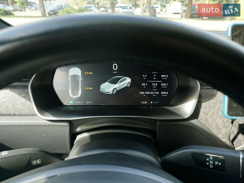 Лифтбек Tesla Model S 2018 в Черновцах