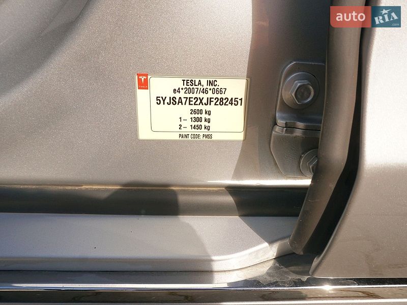 Лифтбек Tesla Model S 2018 в Черновцах