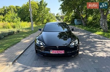 tesla model-s 2023 в Ровно от профессионального продавца Oleg Koval