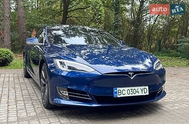 Лифтбек Tesla Model S 2016 в Львове