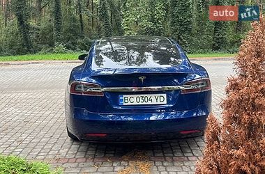 Лифтбек Tesla Model S 2016 в Львове