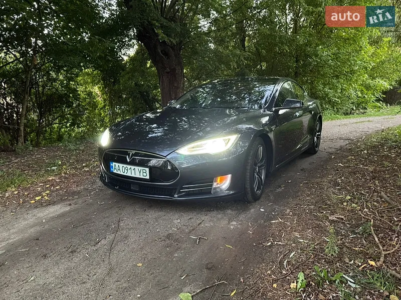 Tesla Model S