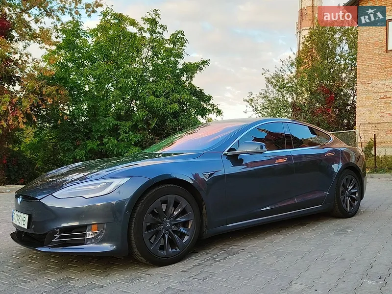 Tesla Model S 2017