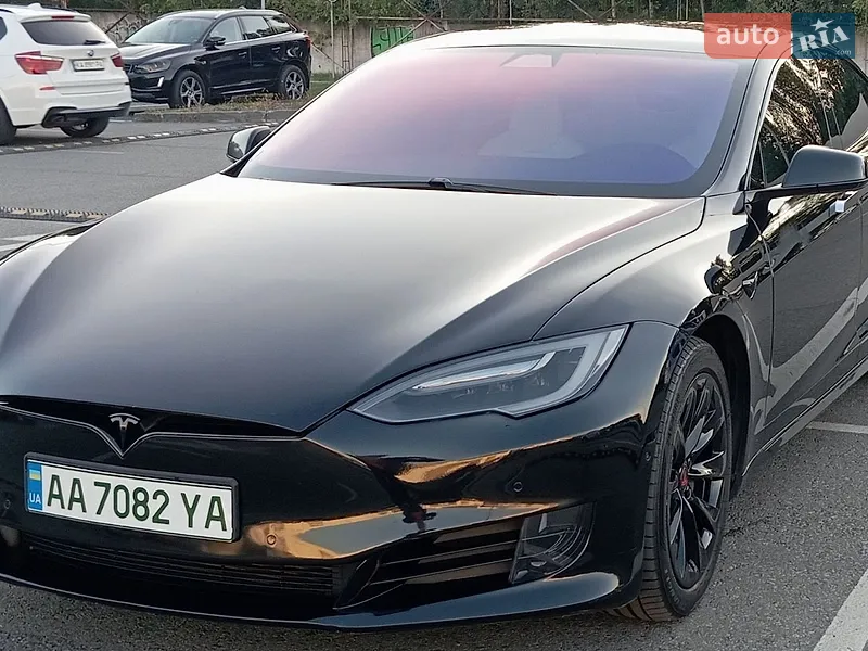 Tesla Model S 2017