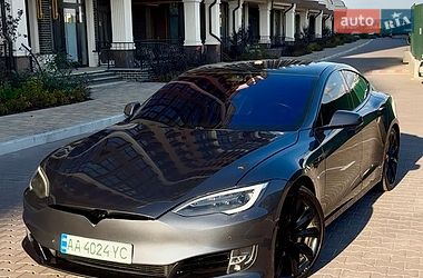 Tesla Model S  2018