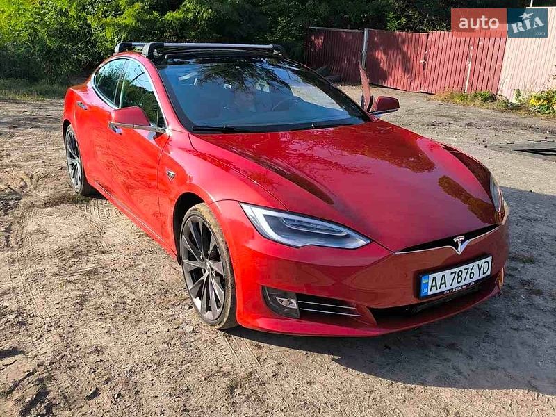Tesla Model S 2018