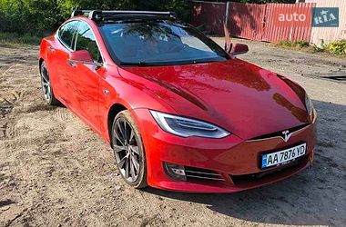 Tesla Model S  2018