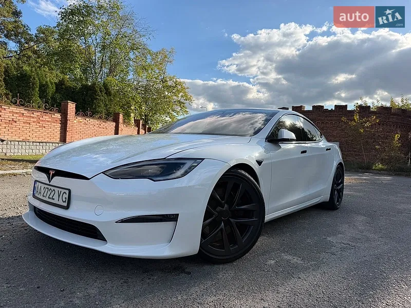 Tesla Model S 2023