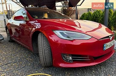Лифтбек Tesla Model S 2017 в Одессе Лифтбек Tesla Model S 2017 в Одессе