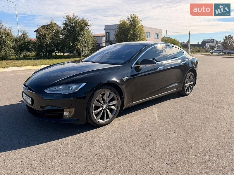 Tesla Model S 2016
