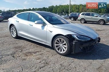 Лифтбек Tesla Model S 2018 в Житомире