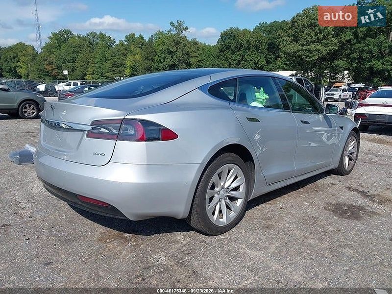 Лифтбек Tesla Model S 2018 в Житомире