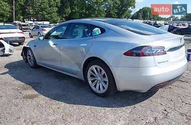 Лифтбек Tesla Model S 2018 в Житомире