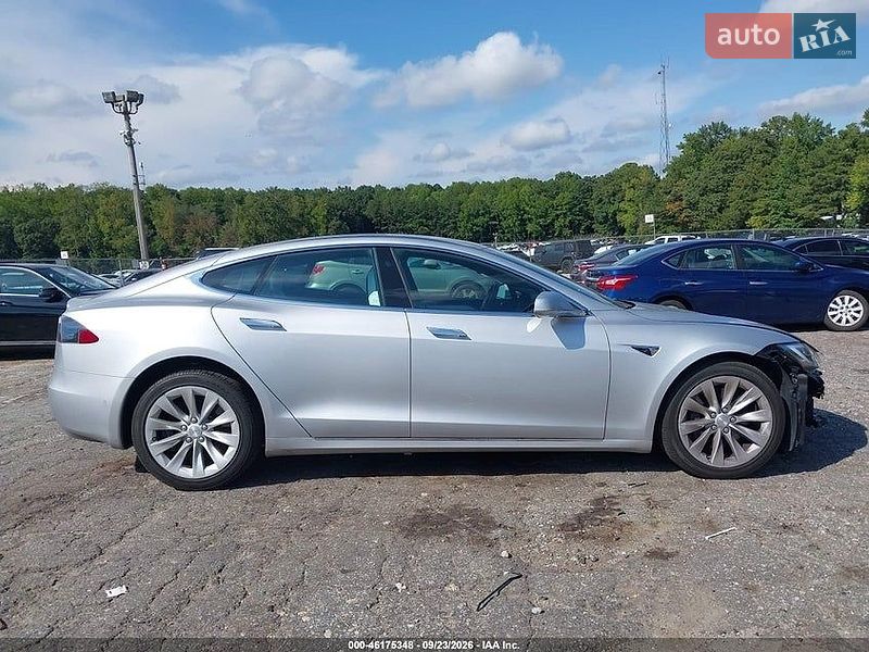Лифтбек Tesla Model S 2018 в Житомире