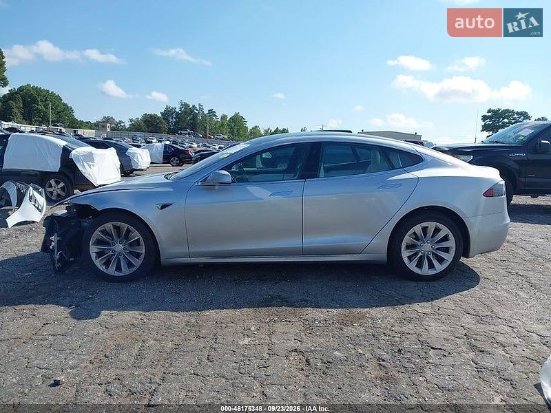 Лифтбек Tesla Model S 2018 в Житомире