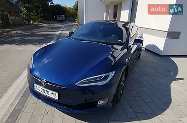 Лифтбек Tesla Model S 2018 в Ковеле