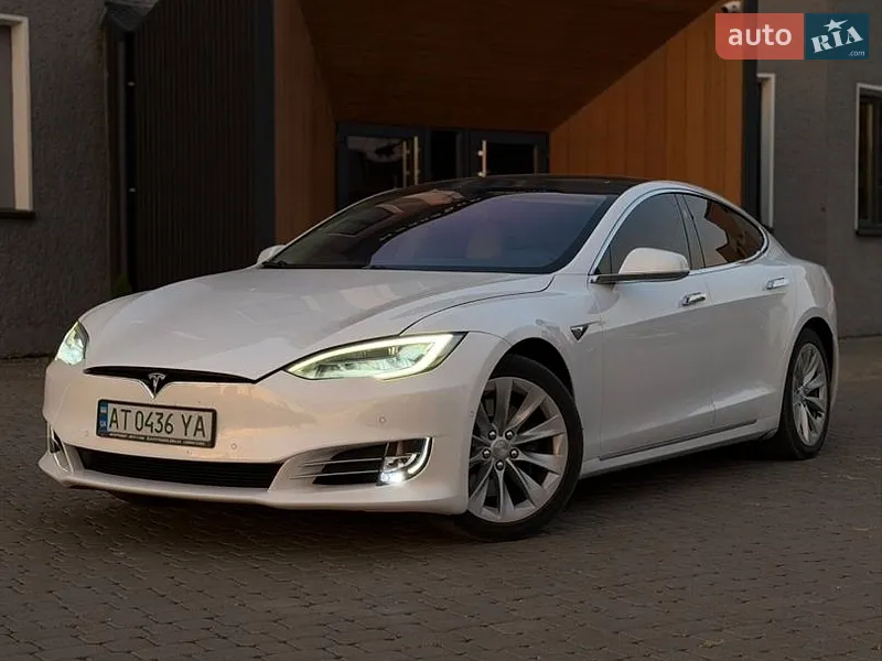 Tesla Model S 2017