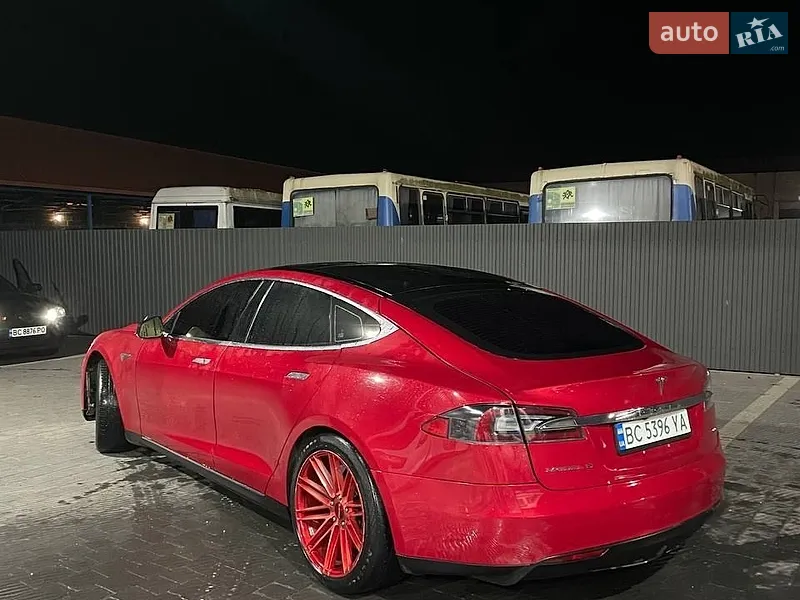Tesla Model S