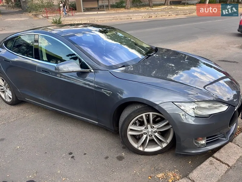 Tesla Model S