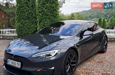 Tesla Model S  2021