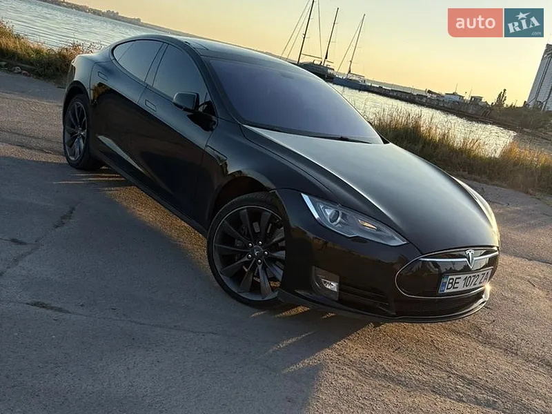 Tesla Model S